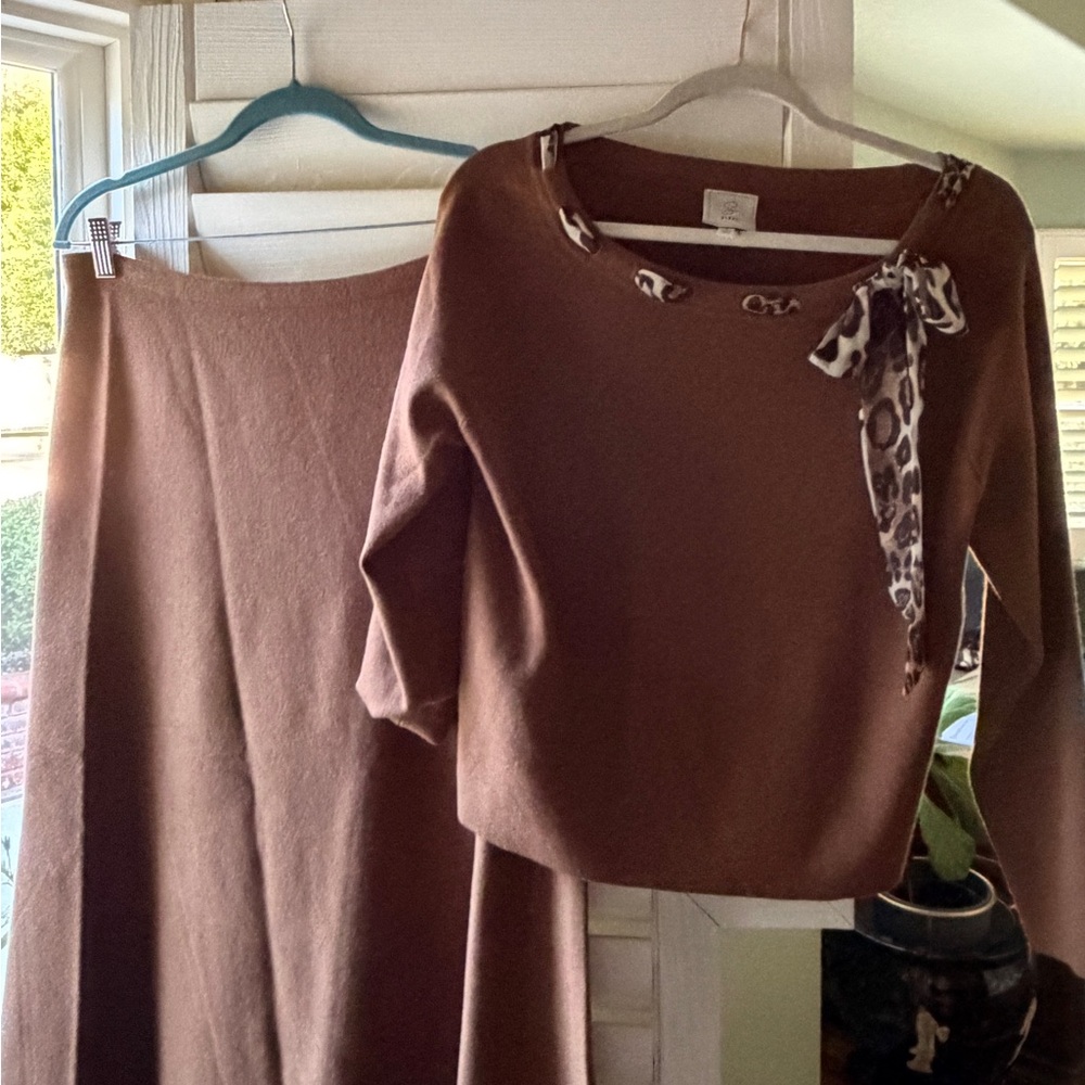 Sioni Brown Skirt Set with Leopard Accent